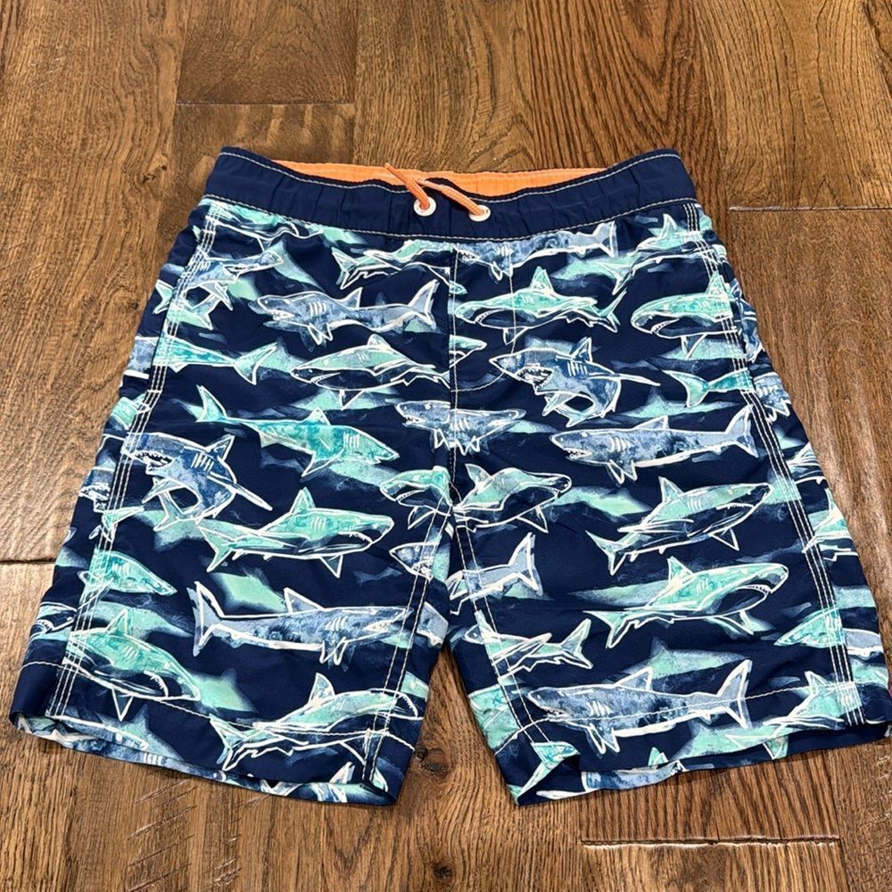 Gap kids shark swim trunks . Sz 6/7